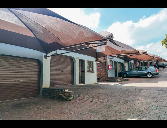 1 BEDROOM SECTIONAL TITLE FOR SALE IN BRAMLEY NORTH